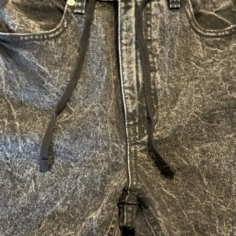 UO BDG Women’s Stonewashed Black  Denim High Rise Shorts Drawstring NWT - Picture 6 of 6